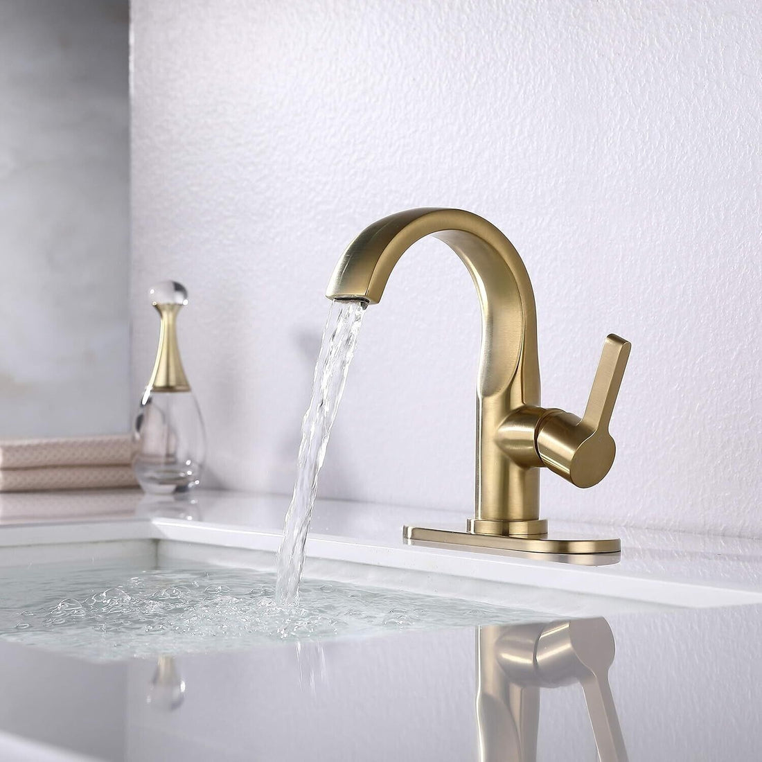 Solid Brass Widespread Bathroom Faucet with CUPC Water Lines and Drain - Like New