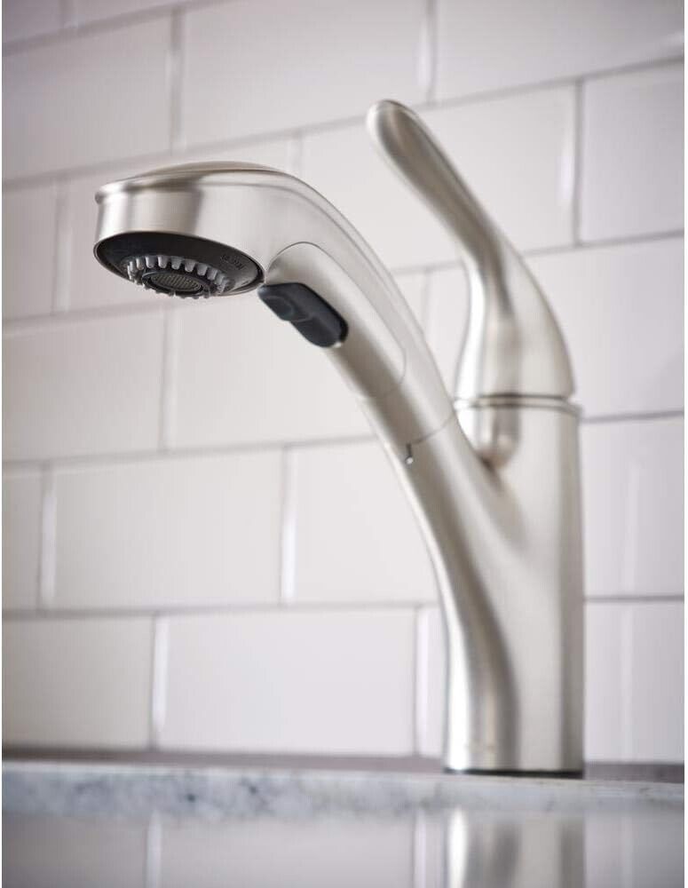 Moen Brecklyn 87557SRS Single-Handle Pull-Out Sprayer Kitchen Faucet with Power Clean in Spot Resist Stainless