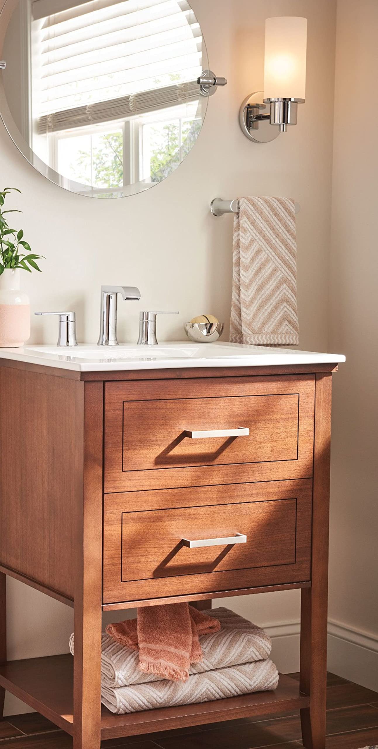 Moen Genta LX Modern Single Kitchen or Bathroom Towel Bar, 6.8-Inch, Chrome, BH3886CH