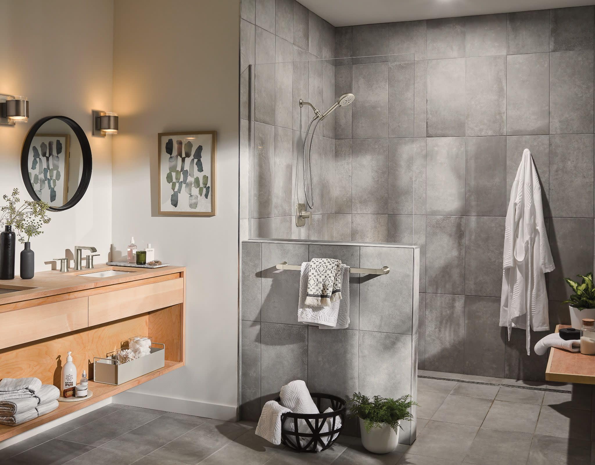Moen Genta LX Modern Single Kitchen or Bathroom Towel Bar, 24-Inch, Brushed Nickel, BH3824BN