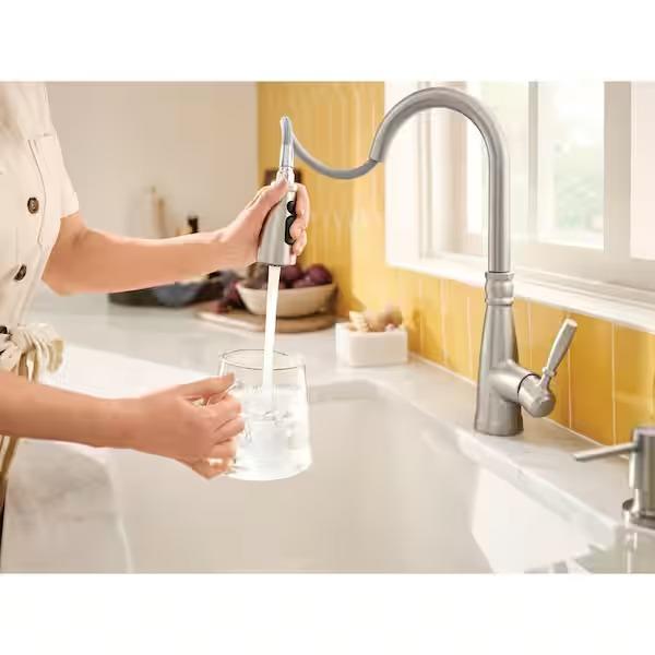 MOEN Boman 87162SRS Single Handle Pull-Down Kitchen Faucet with Soap Dispenser in Spot Resist Stainless - Like New