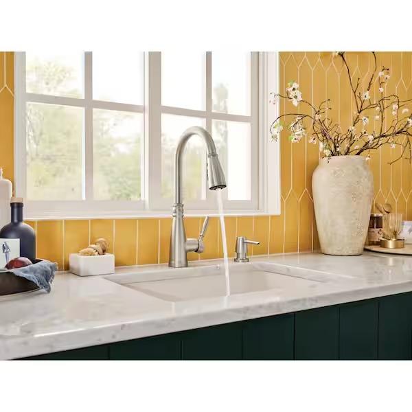MOEN Boman 87162SRS Single Handle Pull-Down Kitchen Faucet with Soap Dispenser in Spot Resist Stainless - Like New