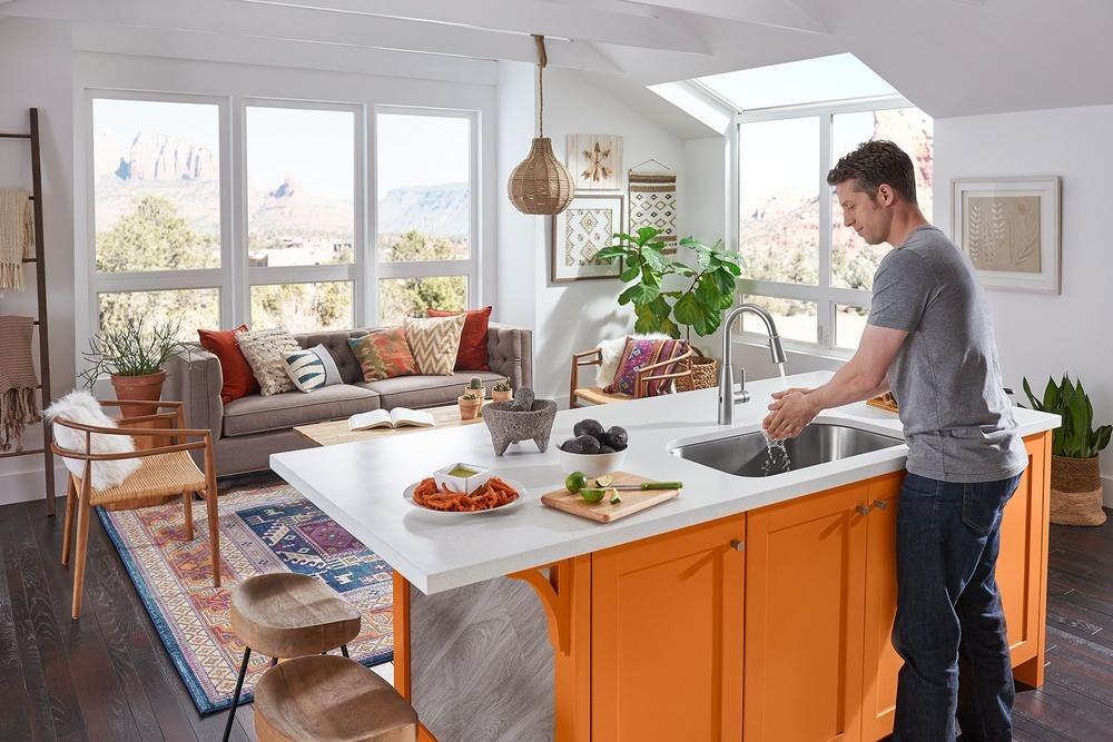 MOEN Sperry 87696EWSRS One-Handle Pull-Down Touchless Kitchen Faucet in Spot Resist Stainless - Like New