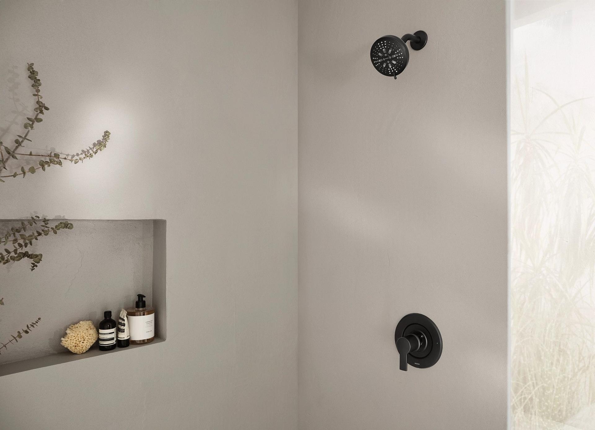 MOEN Rinza 82628BL One-Handle Bathtub and shower Faucet in Matte Black (Valve Included)