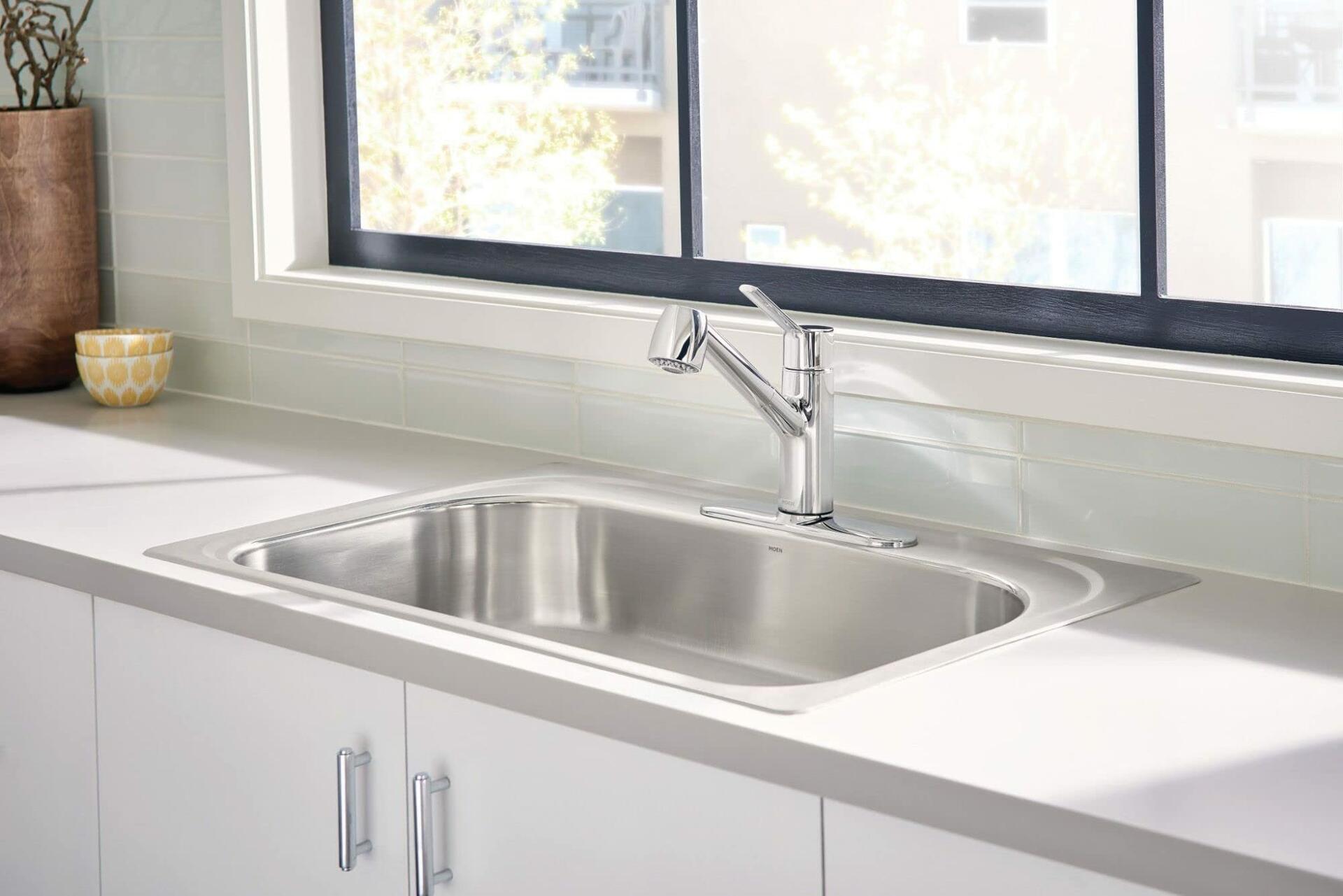 MOEN Method 7585SRS Single Handle Deck-mount Pull-out Kitchen Faucet with Sprayer in Spot Resist Stainless