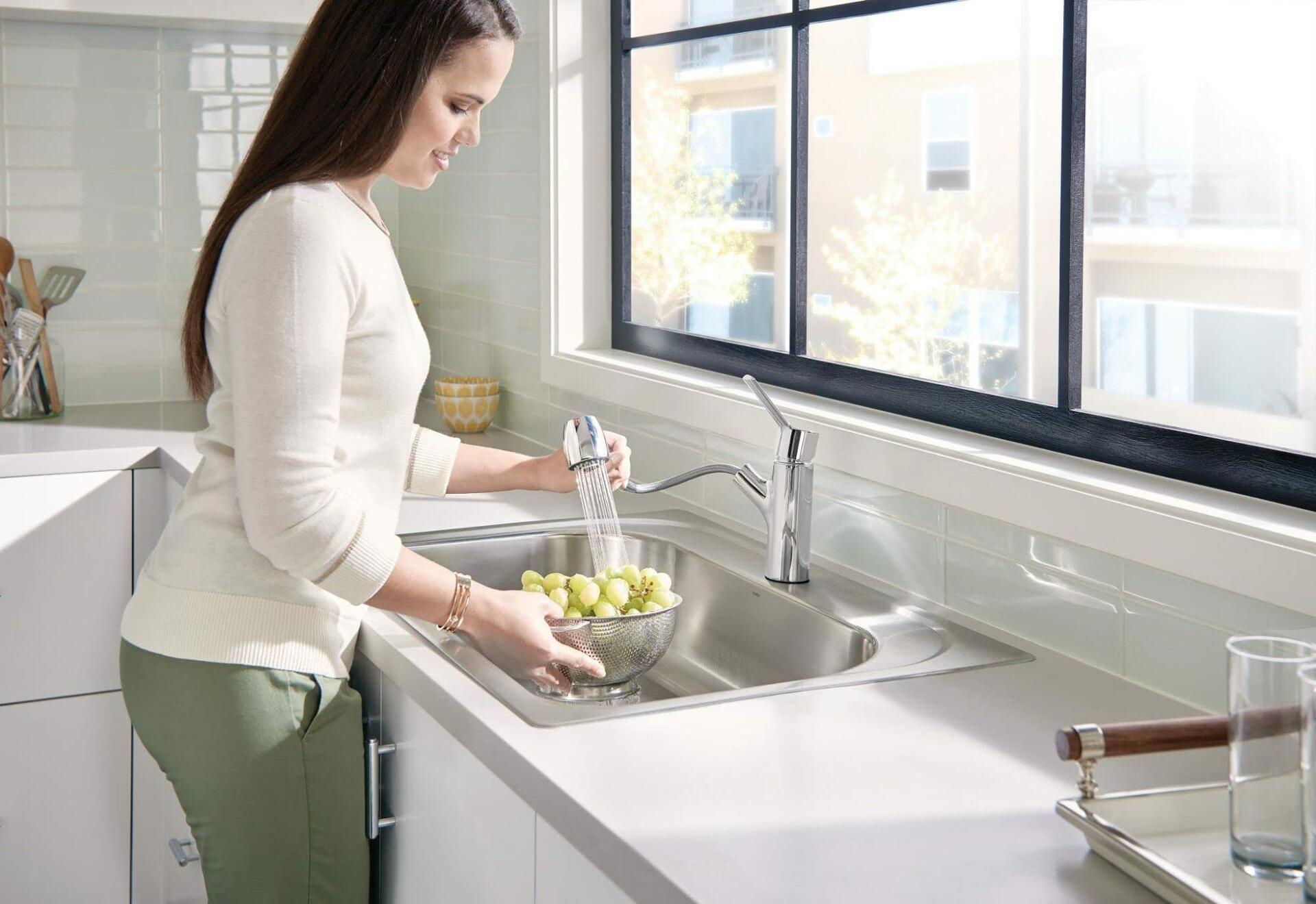 MOEN Method 7585C One-Handle Pullout Modern Kitchen Faucet with Power Clean in Chrome