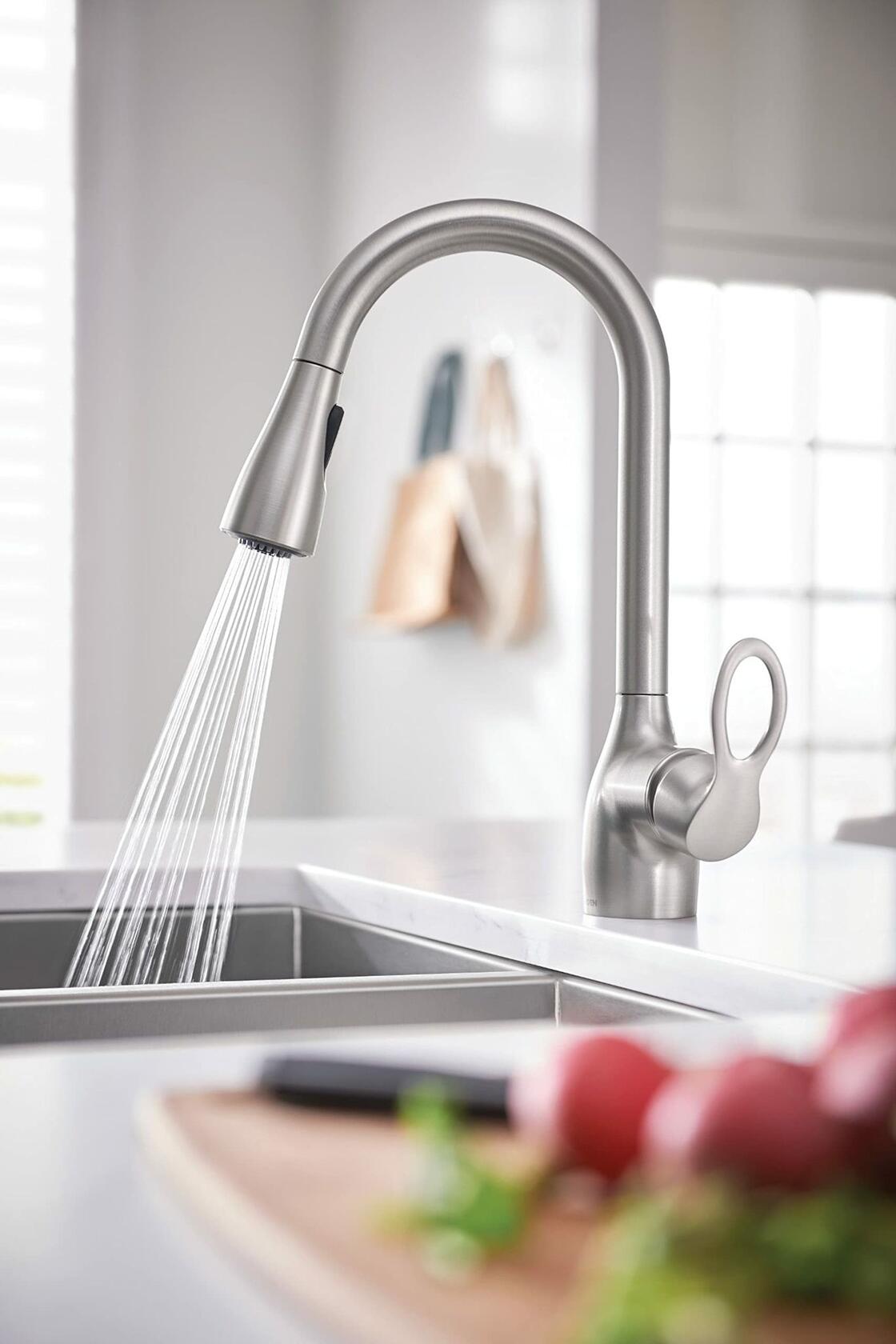 MOEN Kleo CA87011SRS Single-Handle Pull-Down Sprayer Kitchen Faucet with Reflex and Power Clean in Spot Resist Stainless