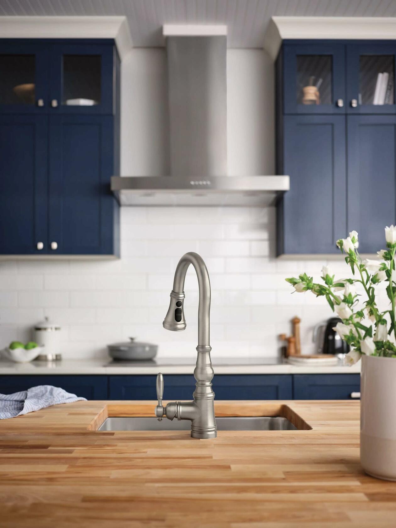 MOEN Weymouth S73004SRS Pulldown Kitchen Faucet with Power Boost in Spot Resist Stainless - Like New