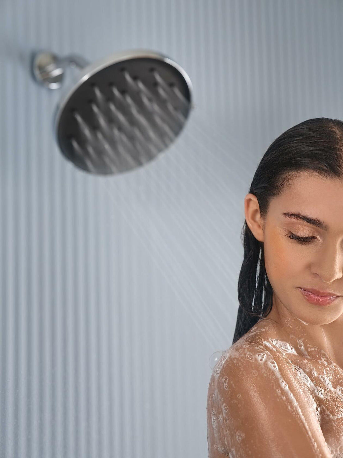 Moen Verso Chrome Adjustable 9" Diameter Eco-Performance 1.75gpm Spray Head Rainshower, 220R3EP