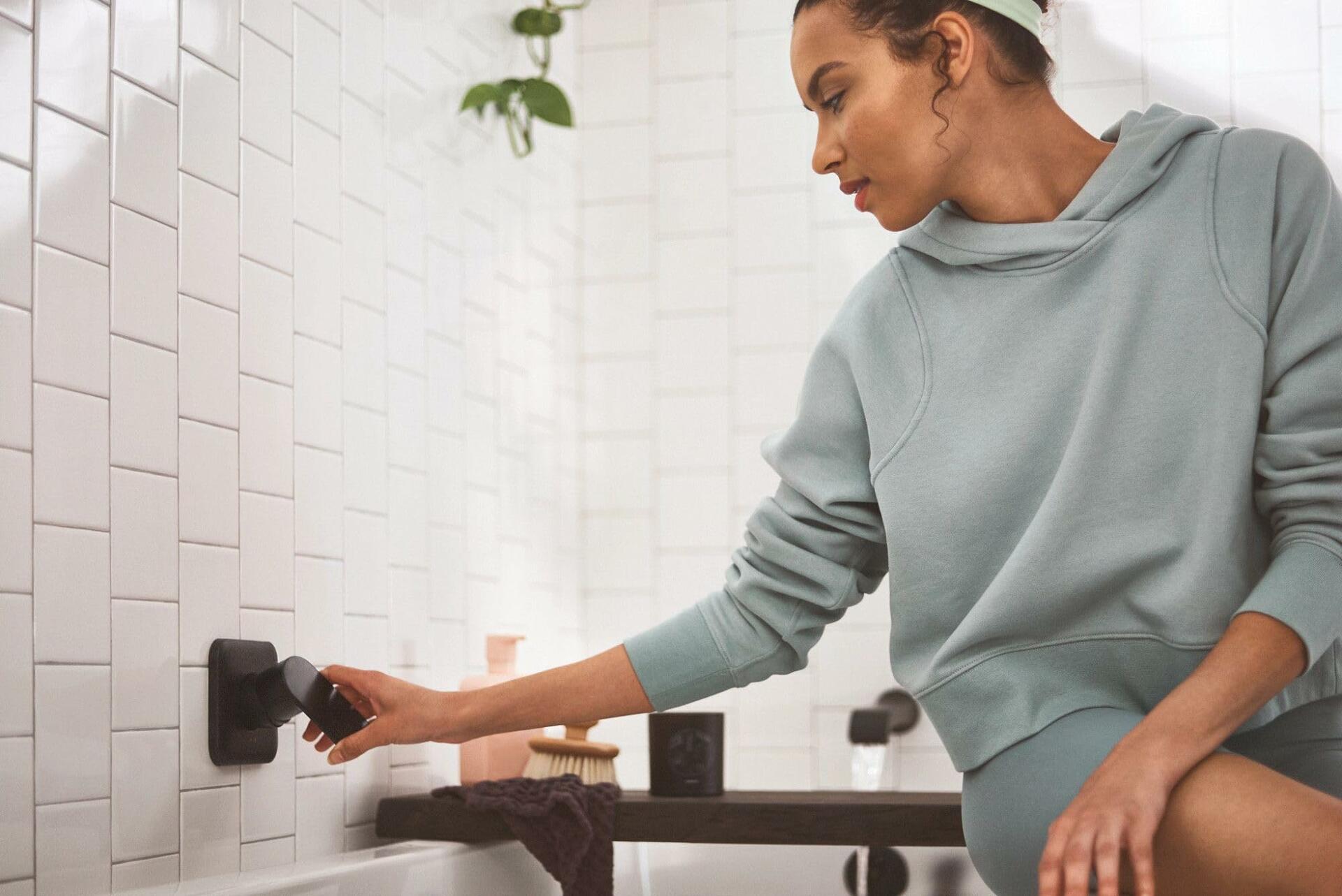 Moen WT901BL Genta LX Single Handle Wall Mount Filler High Flow Tub Faucet with 10" Spout Reach, Matte Black