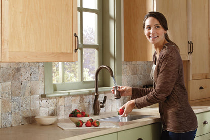 MOEN Brantford 7185ORB Single-Handle Pull-Down Sprayer Kitchen Faucet with Reflex and Power Boost in Oil Rubbed Bronze