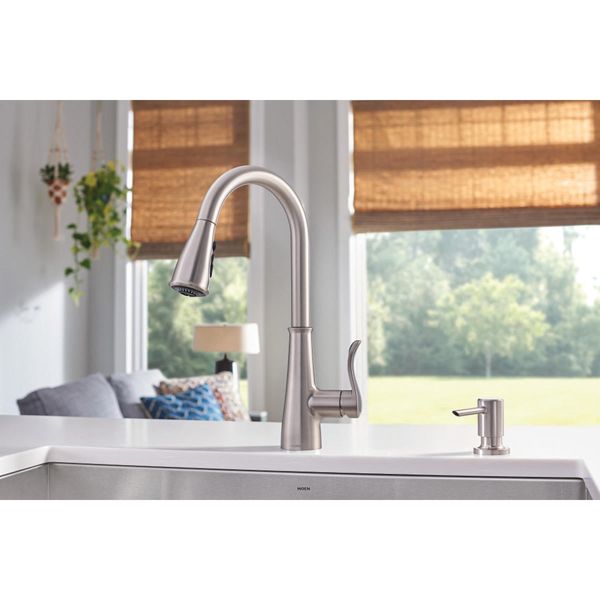 MOEN Hadley 87245SRS Pull-Down Kitchen Faucet in Spot Resist Stainless