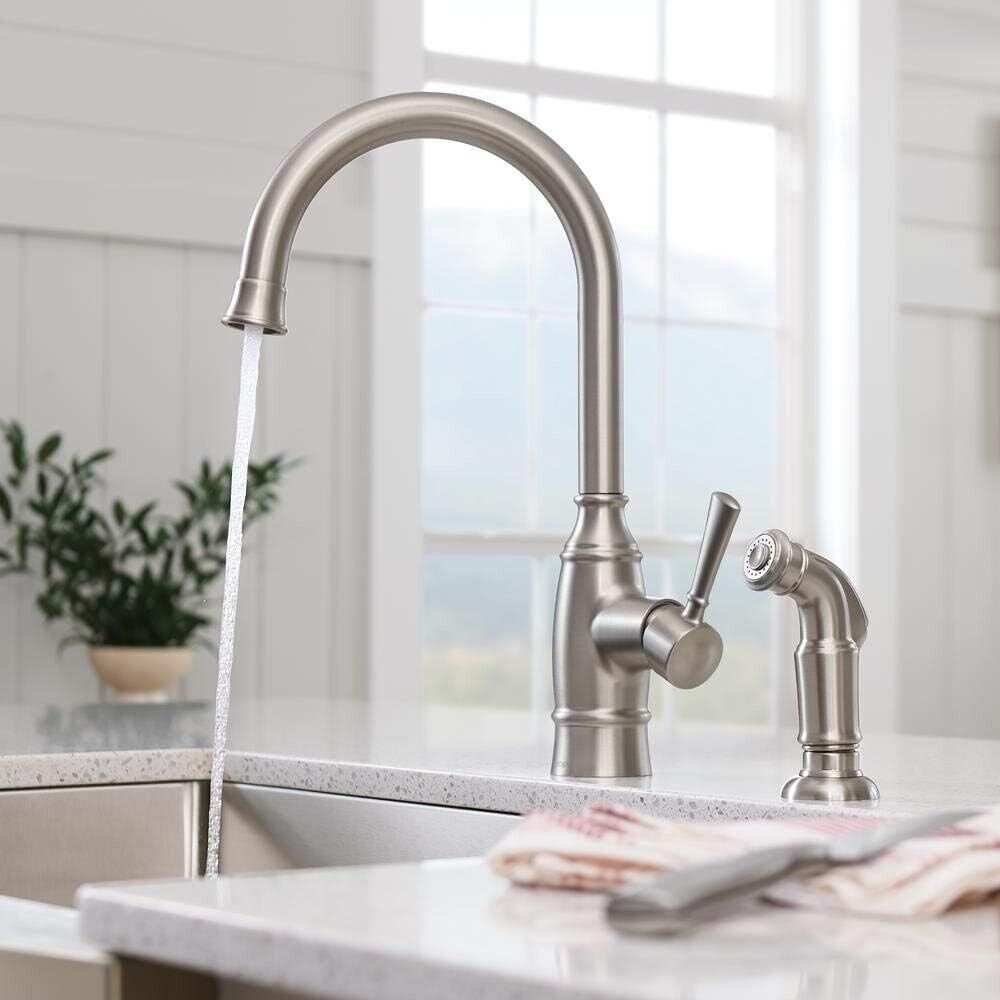Moen Kitchen Faucet Single-Handle Side Sprayer Spot-Resistant Stainless