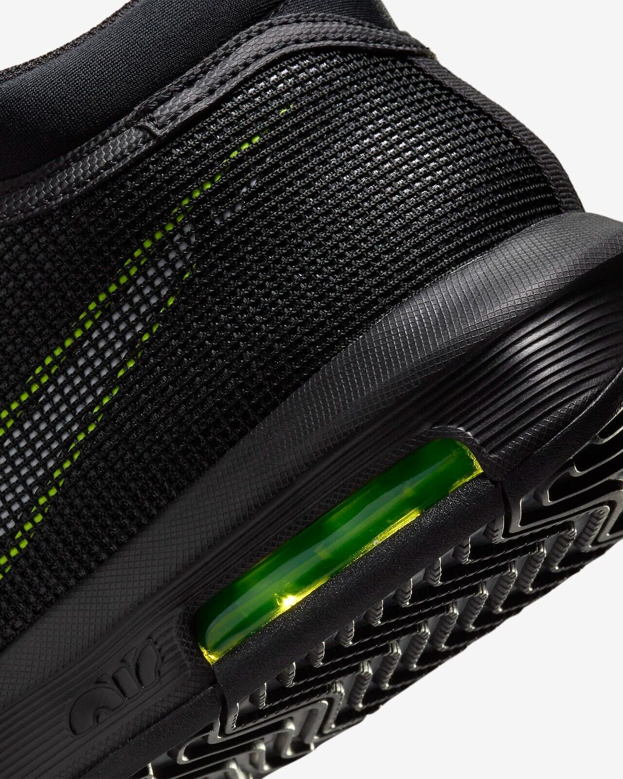 Right Side Only - Nike LeBron Witness 8 Basketball Shoes Men&