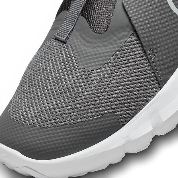 Right Side Only - Nike Unisex-Child Flex Runner 2 Running Shoes Size 6.5 - Like New