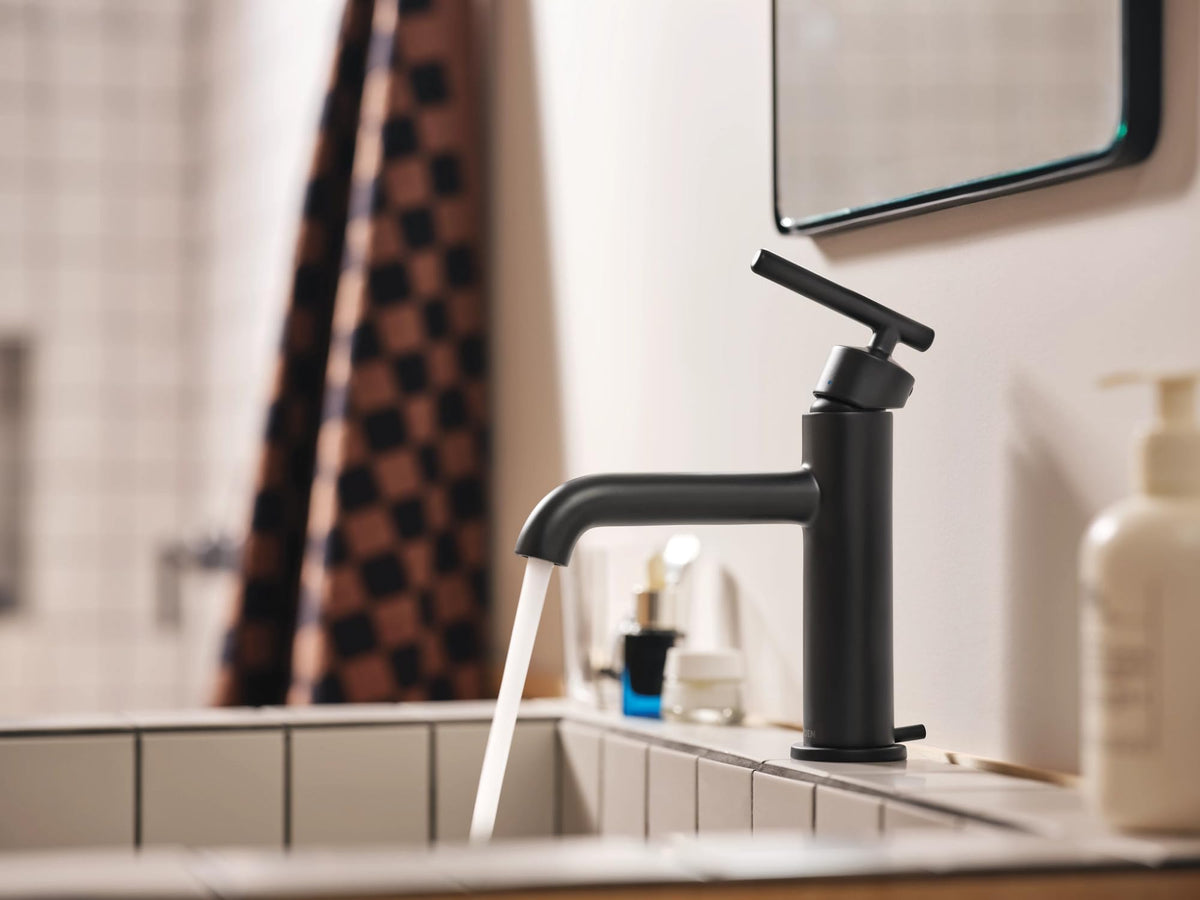 MOEN Gibson 6145BL One-Handle Single-Hole Faucet in Matte Black (Drain Included)