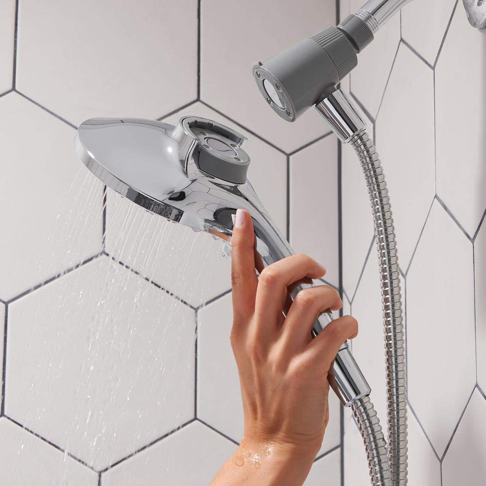 Moen Attract with MAGNETIX 6-Spray Single Wall Mount 5.5 in. Handheld Adjustable Shower Head