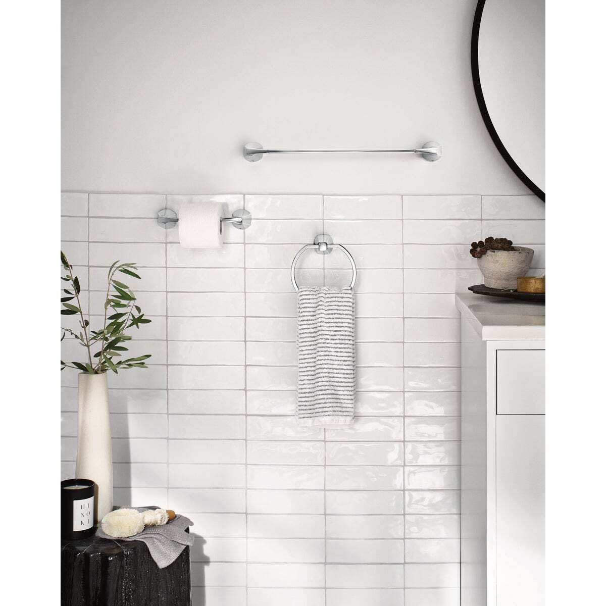 Moen MY8793CH Lindor Chrome pivoting Paper Holder Towel bar Towel Ring Chrome