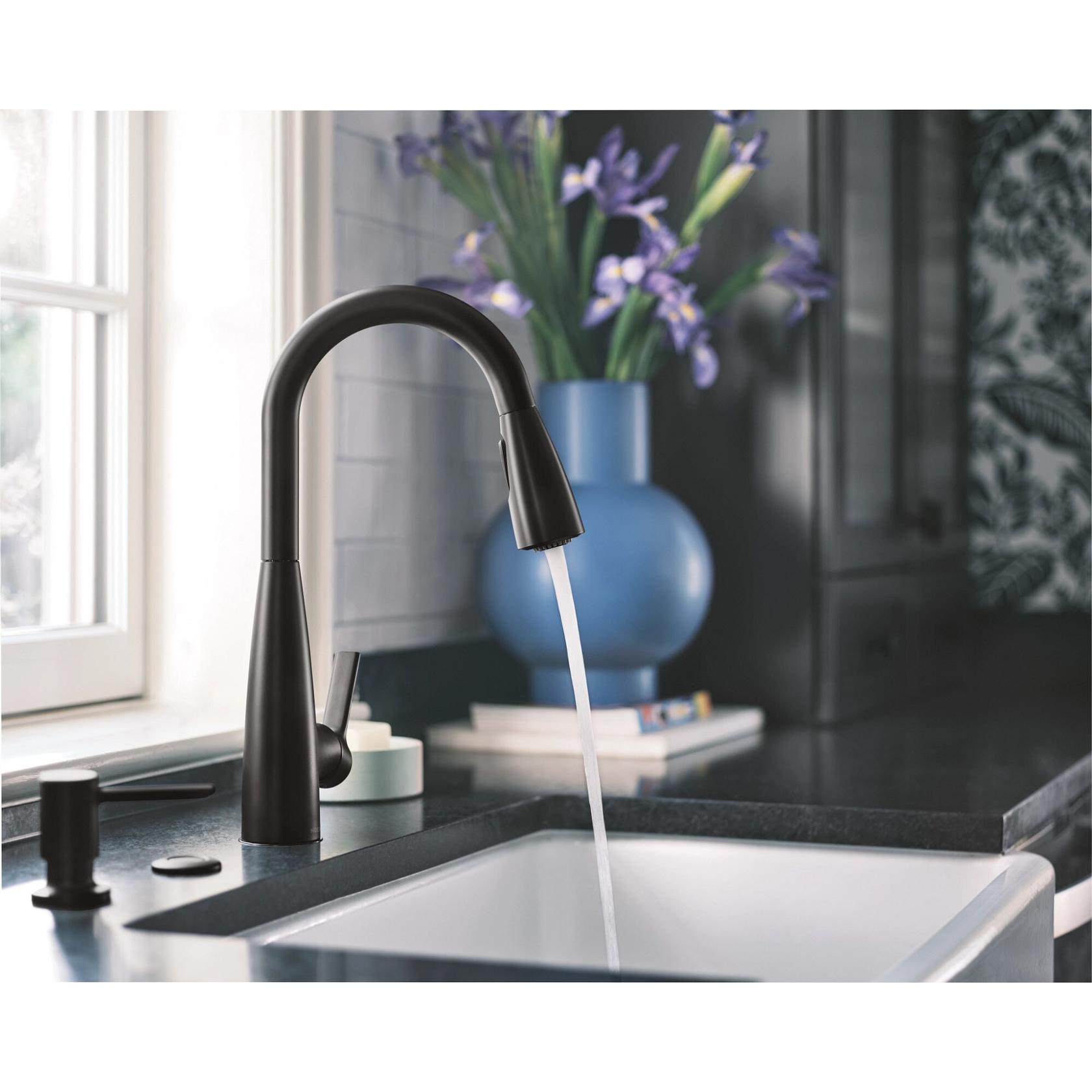 MOEN Haelyn 87627BL Single-Handle Pull-Down Sprayer Kitchen Faucet with 360 Degree Spout Swivel in Matte Black