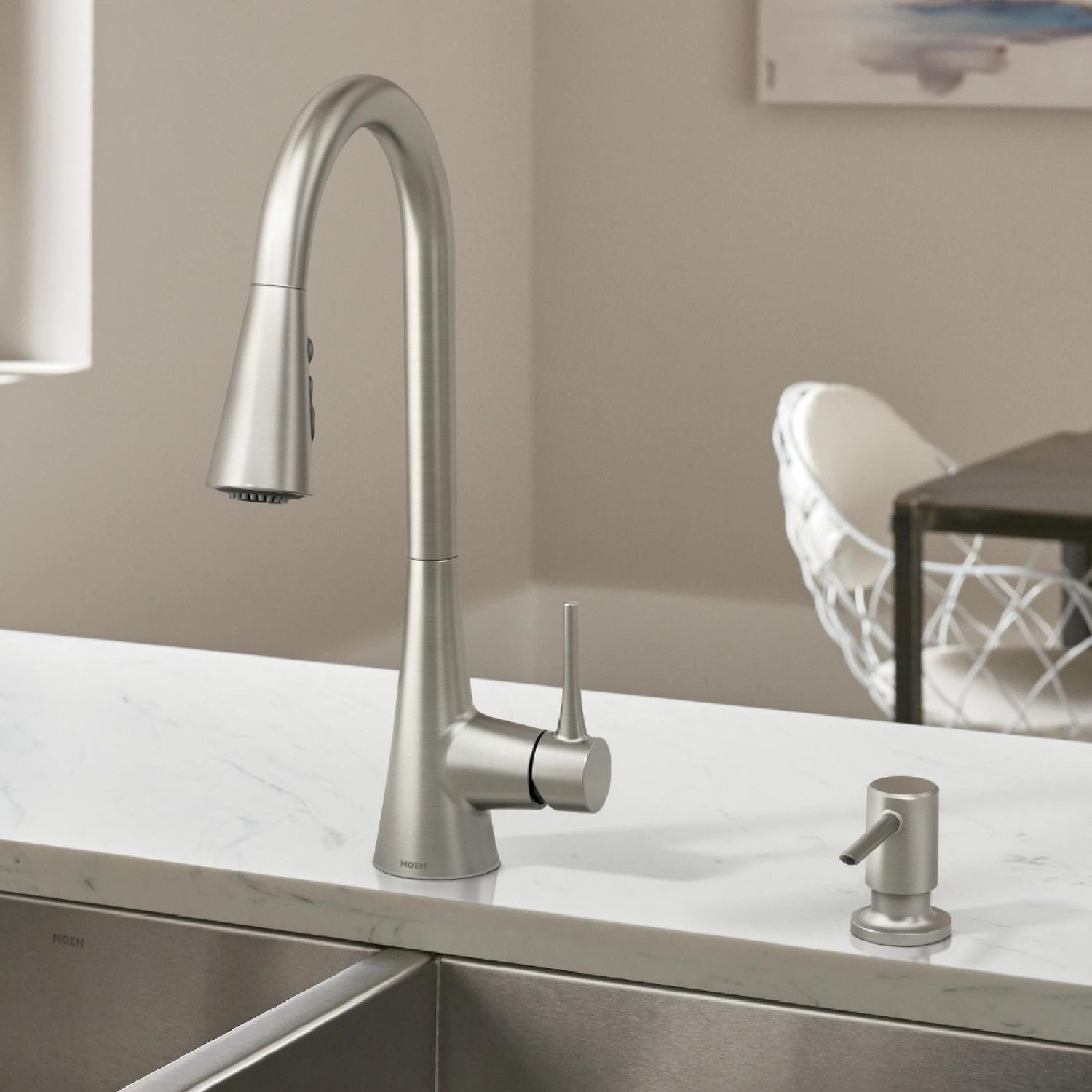 MOEN Sarai 87836SRS Single Handle Deck-Mount Pull-Down Kitchen Faucet with Sprayer in Spot Resist Stainless