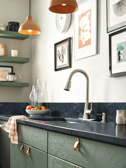MOEN Sarai 87836SRS Single Handle Deck-Mount Pull-Down Kitchen Faucet with Sprayer in Spot Resist Stainless