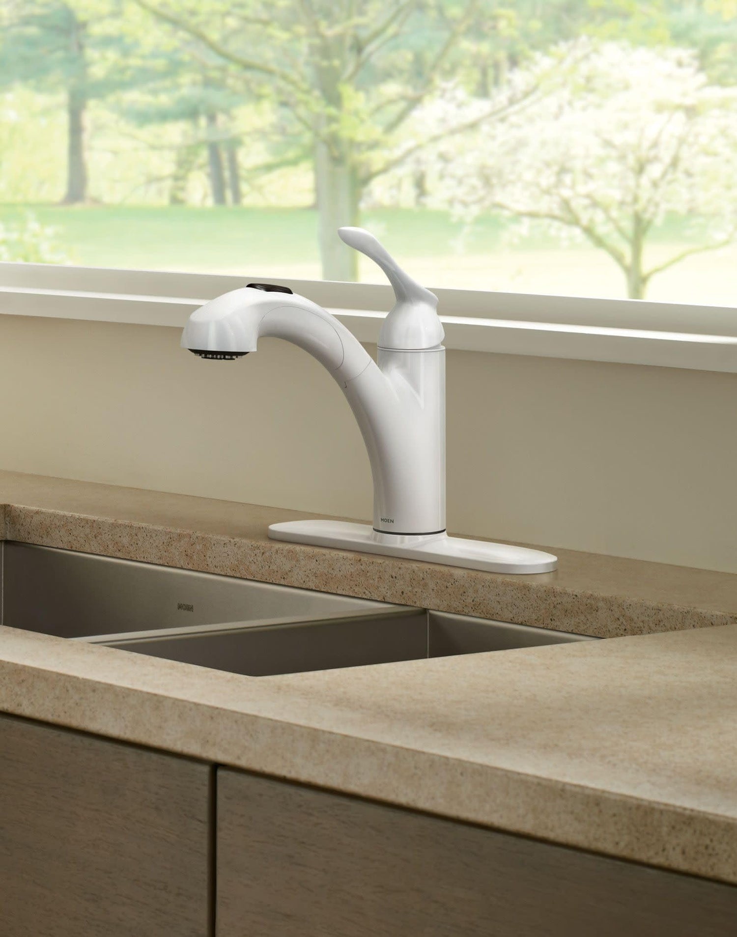MOEN Banbury 87017W One-Handle Pullout Kitchen Sink Faucet in White