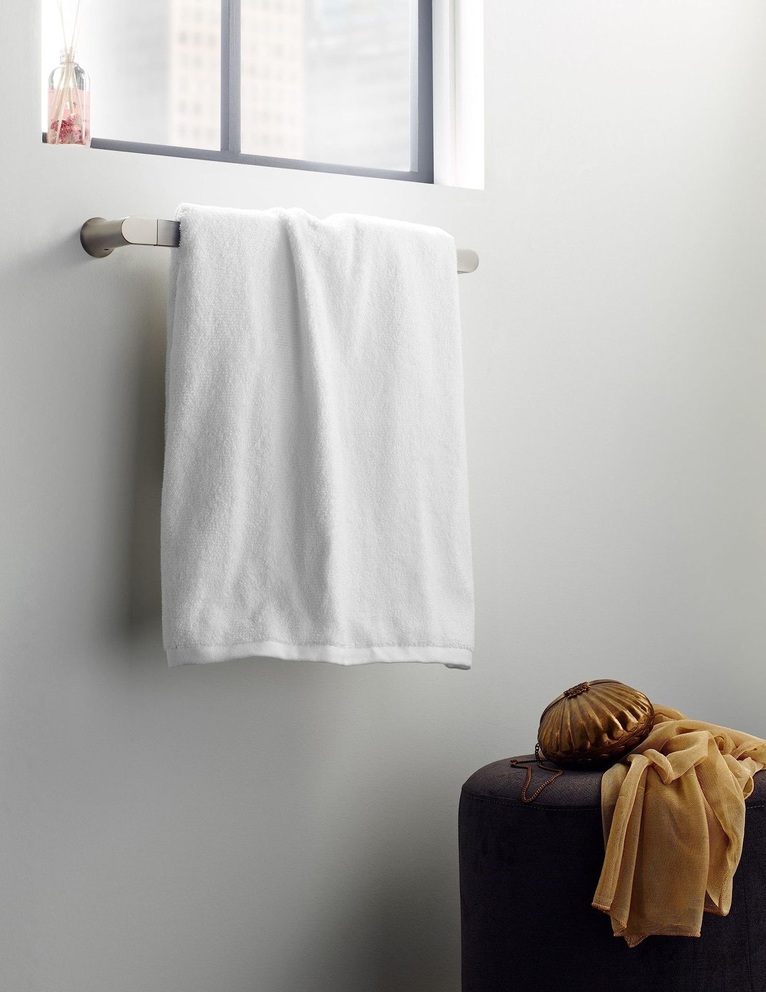 Moen Genta LX Brushed Nickel Modern 18-Inch Single Kitchen or Bathroom Towel Bar, BH3818BN