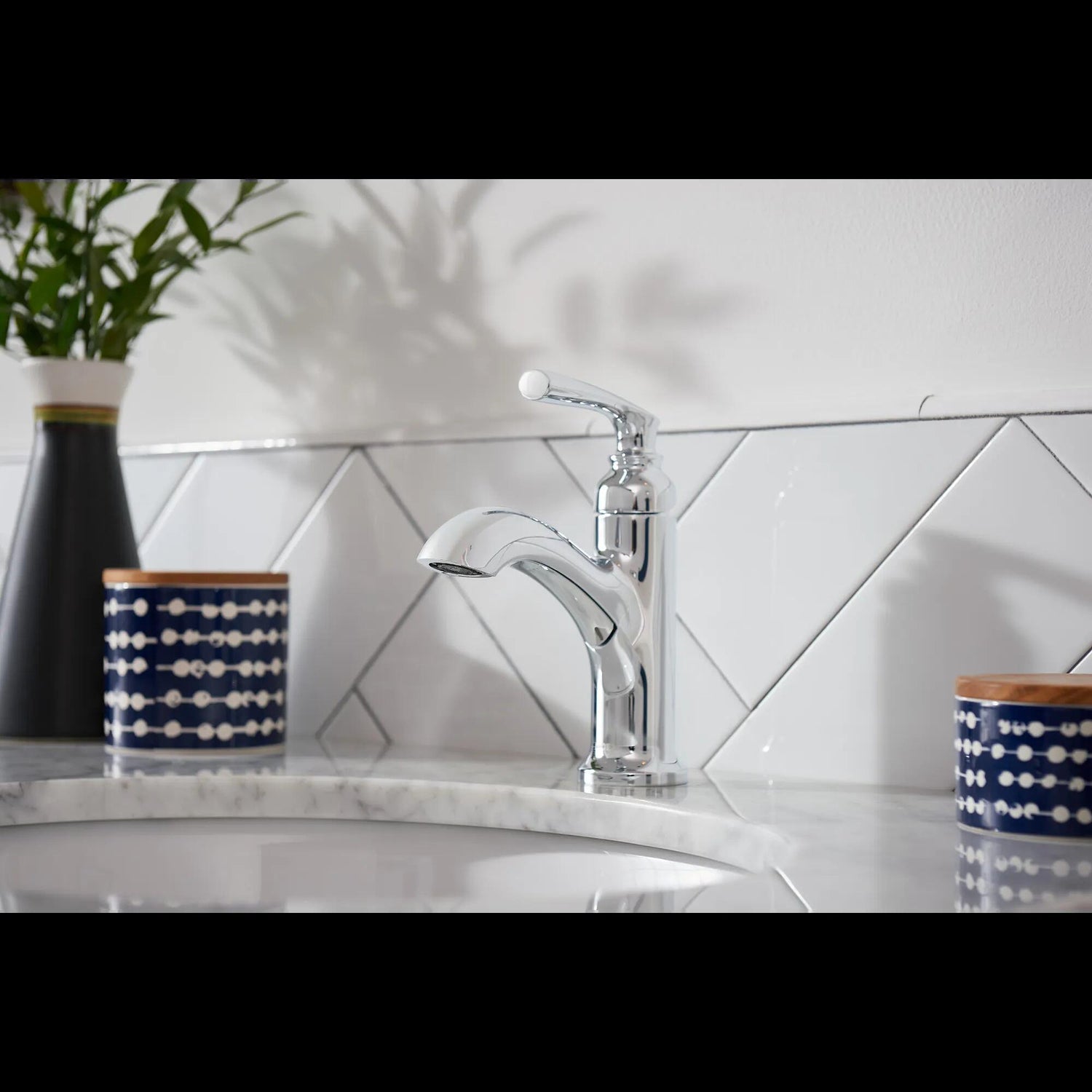 MOEN Hilliard 84535 One-Handle Single-Hole Bathroom Faucet in Chrome (Drain Included)