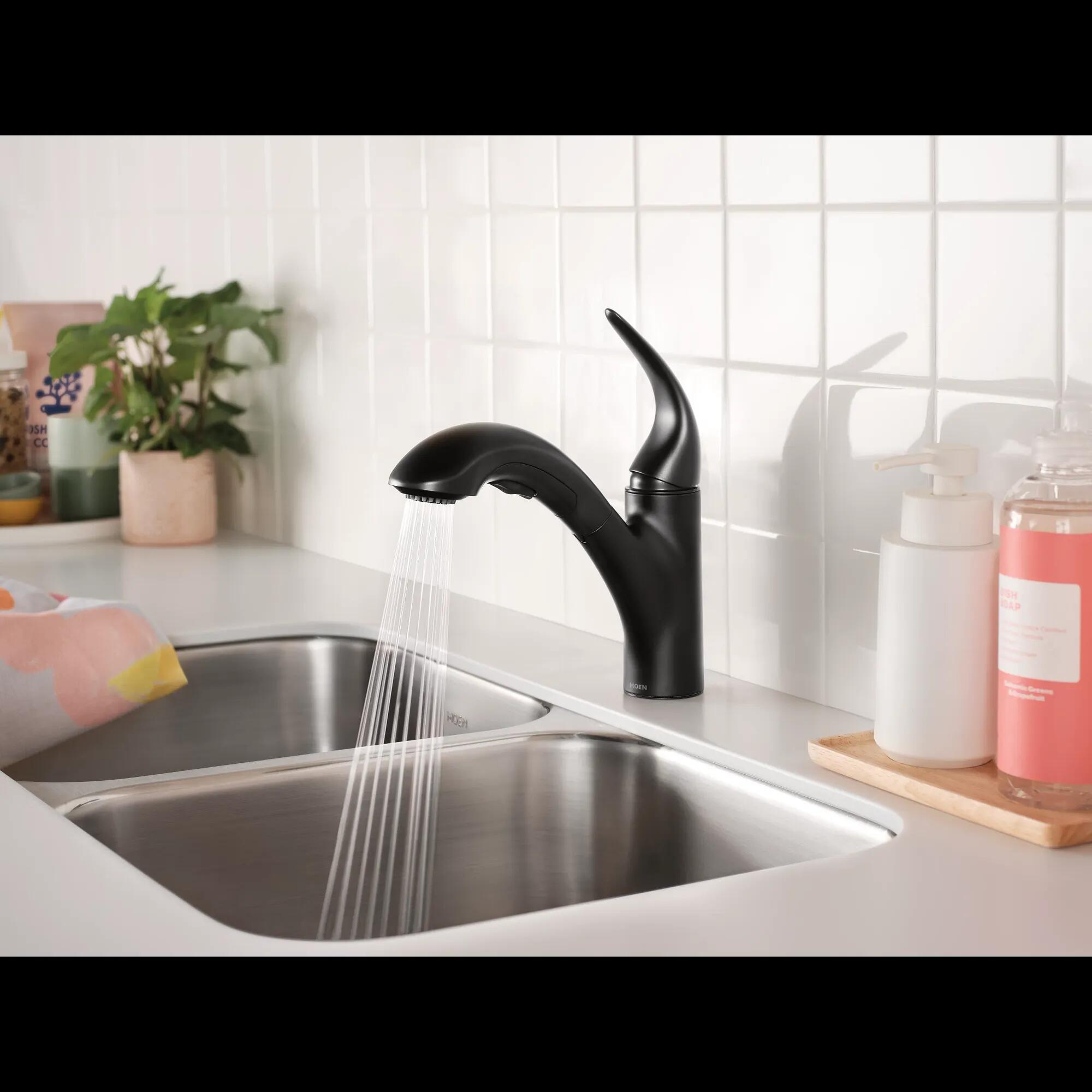 MOEN Medina 87039BL One-Handle Pullout Kitchen Faucet with Power Clean in Matte Black