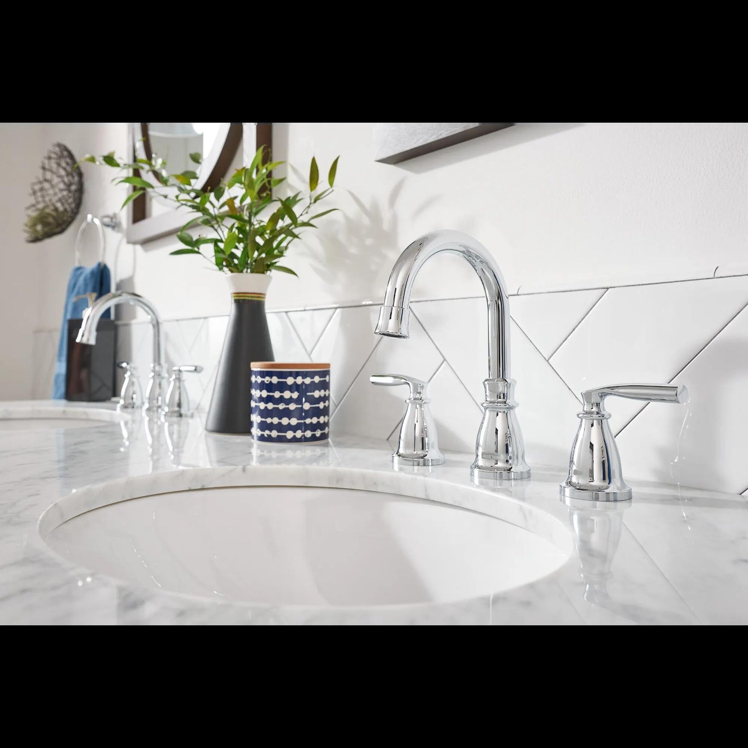 MOEN Hilliard 84539 Two-Handle Widespread Bathroom Sink Faucet in Chrome