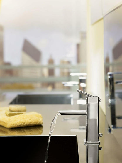 MOEN S6700 90° Single Hole Single-Handle Low-Arc Bathroom Faucet in Chrome