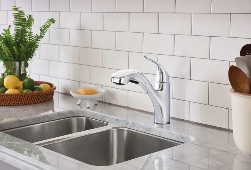 MOEN Brecklyn 87557 Single-Handle Pull-Out Sprayer Kitchen Faucet with Power Clean in Chrome