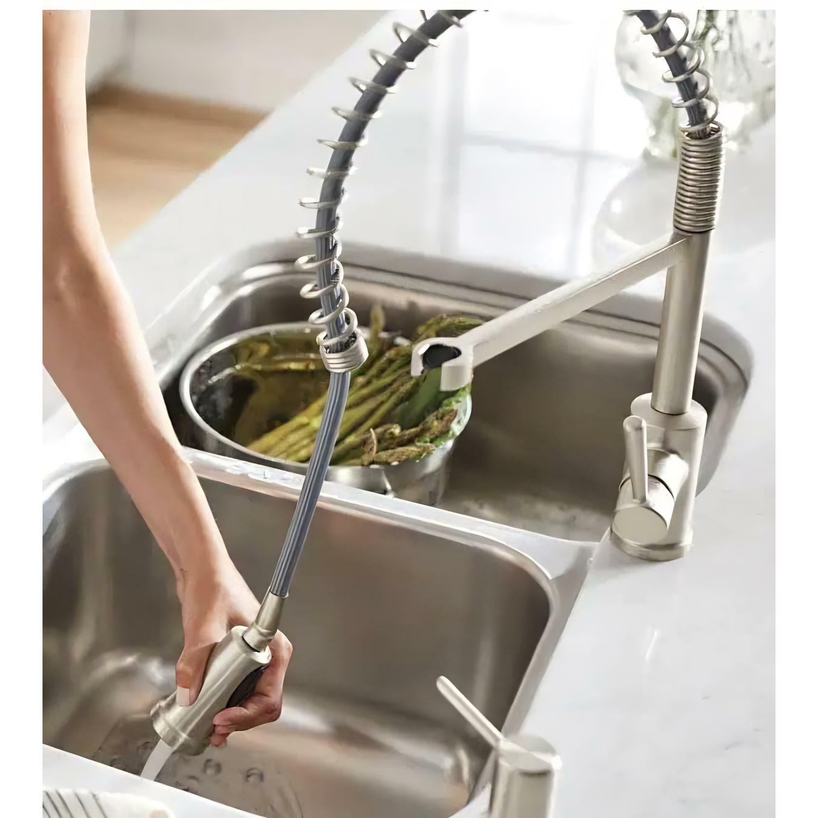 MOEN Indi 87194SRS Single-Handle Pulldown Sprayer Kitchen Faucet with Power Clean in Spot Resist Stainless