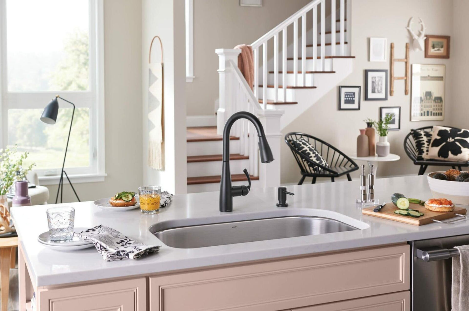 MOEN Essie 87014BL Single-Handle Pull-Down Sprayer Kitchen Faucet with Reflex and Power Clean in Matte Black
