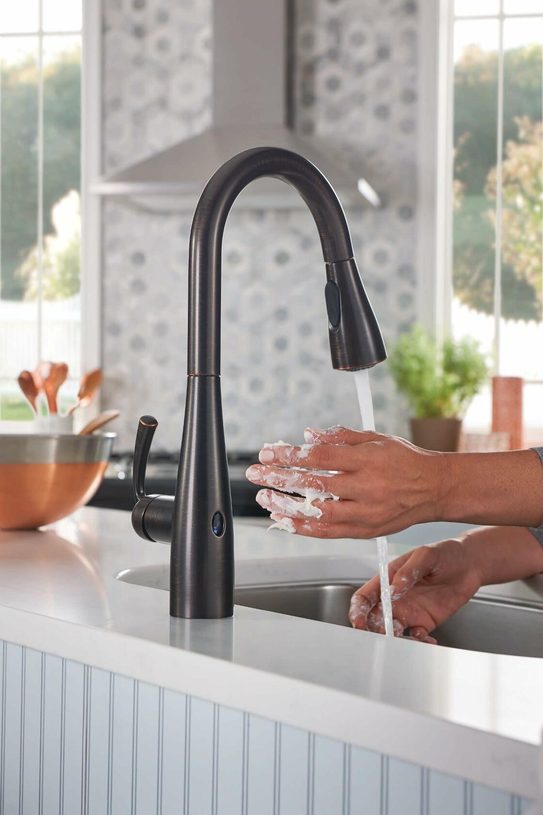 MOEN Essie 87014EWBRB Touchless 1-Handle Pull-Down Sprayer Kitchen Faucet with MotionSense Wave and Power Clean in Mediterranean Bronze