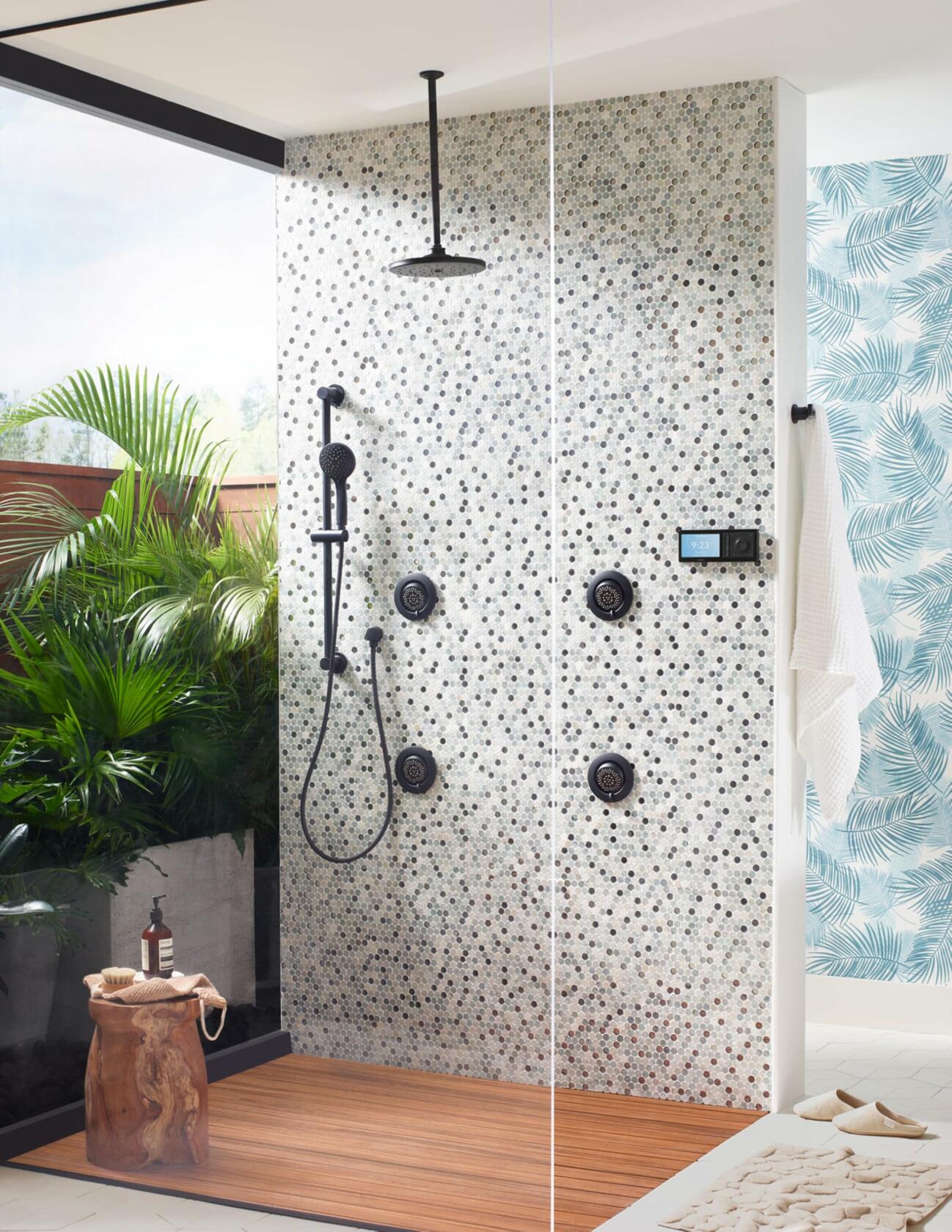MOEN Mosaic TS1422BL 5.38 in. Body Jet with Adjustable Angle in Matte Black