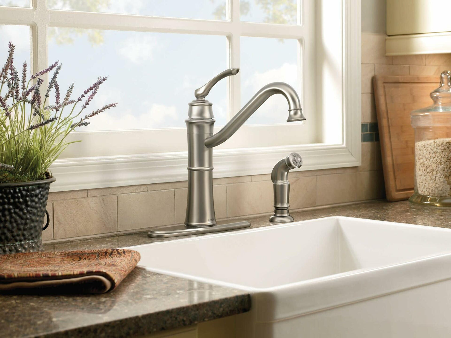 MOEN Wetherly 87999SRS Single-Handle High Kitchen Faucet with Side Spray in Spot Resist Stainless