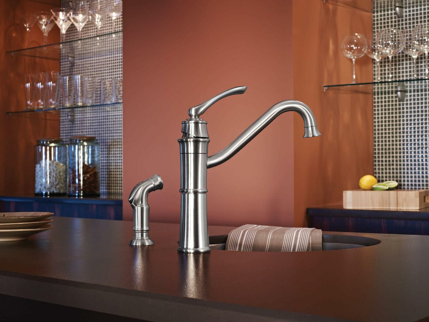 MOEN Wetherly 87999SRS Single-Handle High Kitchen Faucet with Side Spray in Spot Resist Stainless