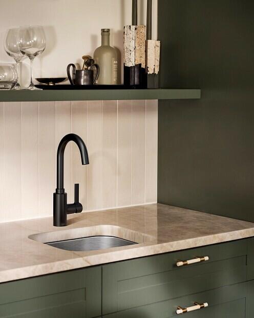 MOEN Genta LX 5882BL Single-Handle Bar Faucet in Matte Black